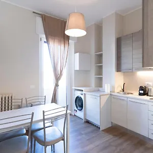 https://via-torino-apartment-1.it-lombardy.com