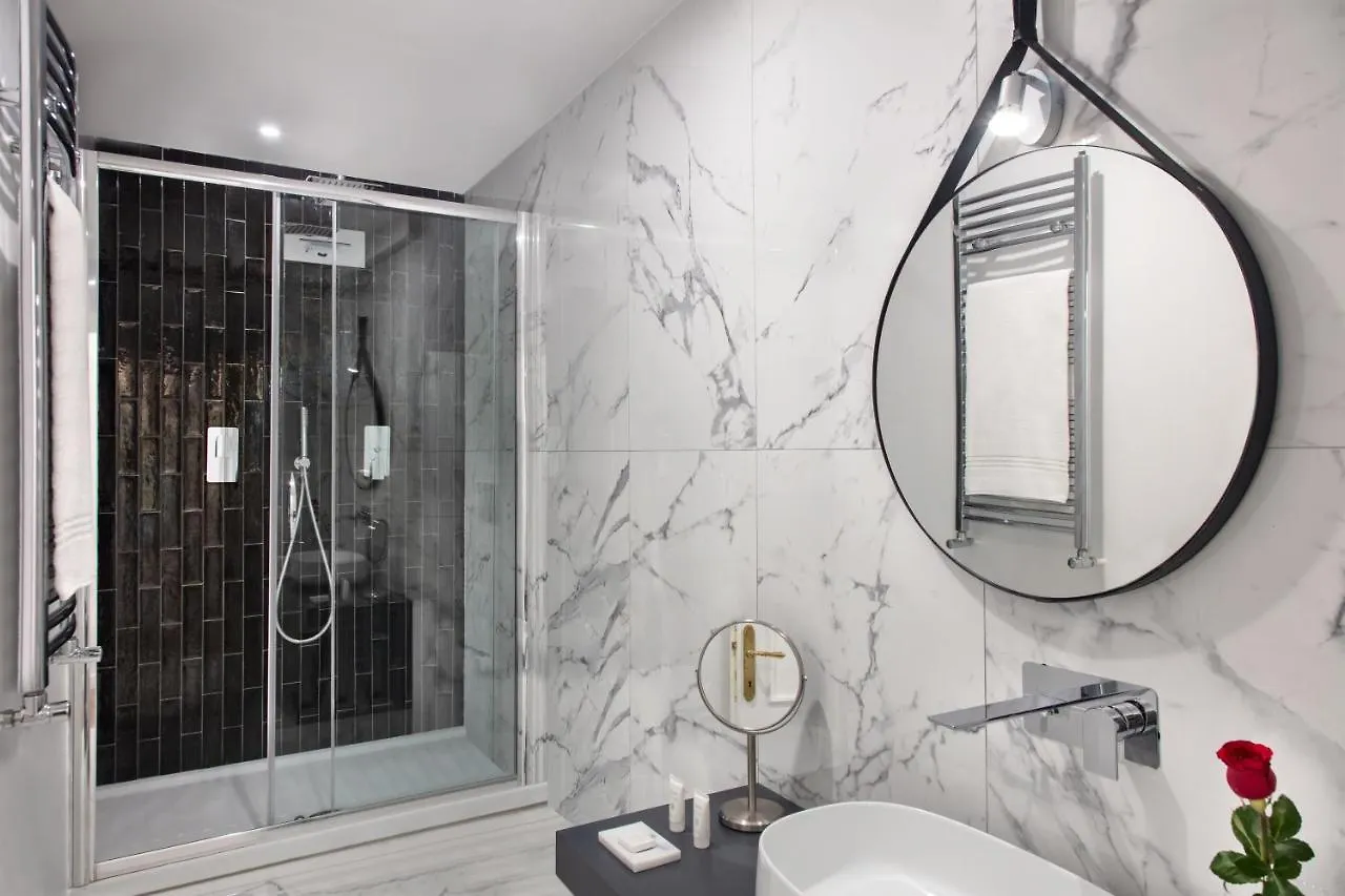 Fellini Design Suites Ρώμη Πανσιόν